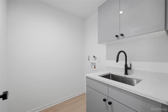 845 Allen Street, Ferndale, MI 48220