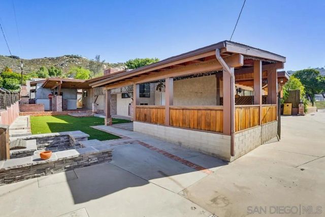 8420 Wenatchee Ave, El Cajon, CA 92021