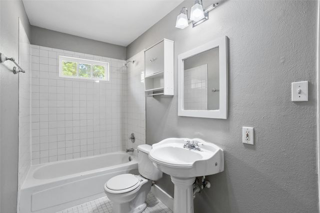 1903 Washington Avenue, Fort Worth, TX 76110