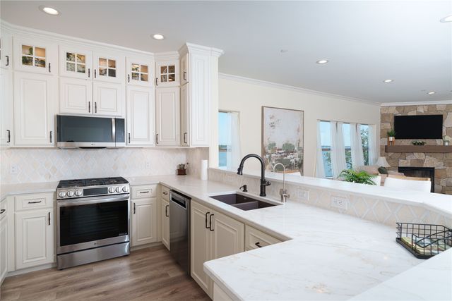 500 Waters Edge Drive 311, Lake Dallas, TX 75065