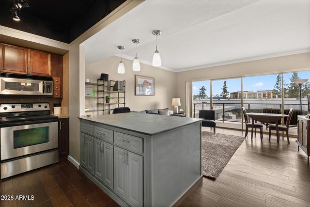 4750 N CENTRAL Avenue 2B, Phoenix, AZ 85012