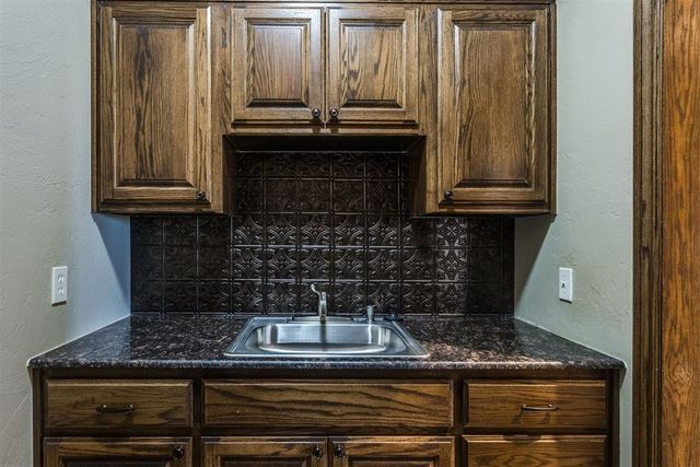 33410 Pecan Grove Road, Shawnee, OK 74804