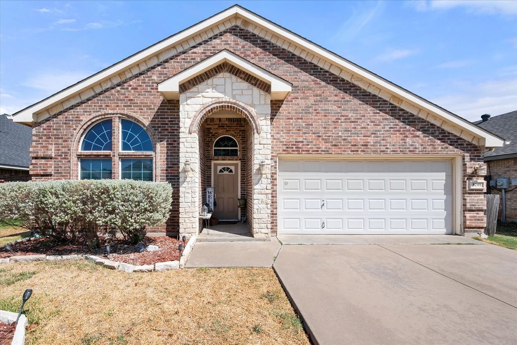 8249 Winter Falls Trail, Fort Worth, TX 76053 — exterior