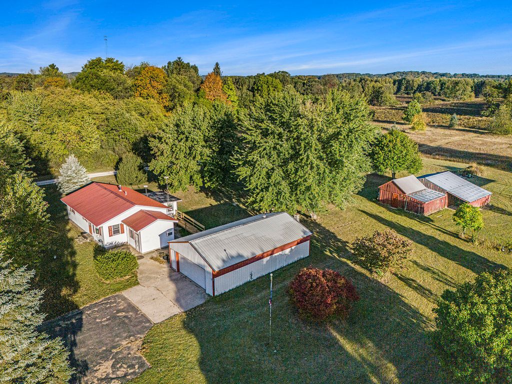 8615 W 1 Mile Road, Denver Twp, MI 49421