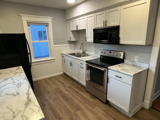 924 N 8th STREET, Manitowoc, WI 54220