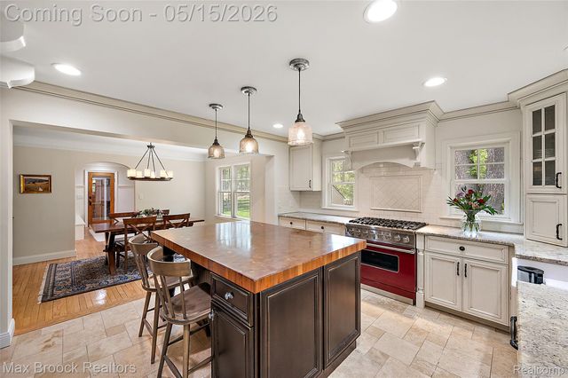 3900 S Ellamae Road, Oakland Charter Township, MI 48363