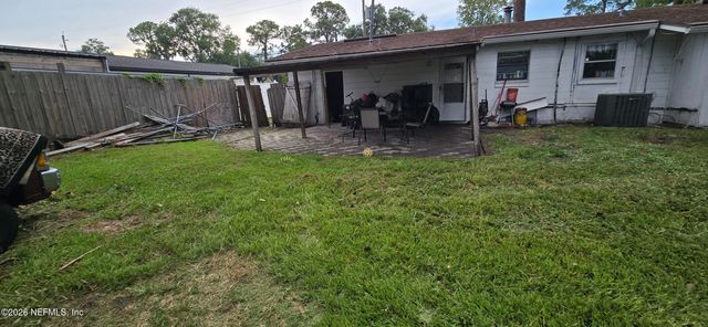 5540 FARGO Drive N, Jacksonville, FL 32207