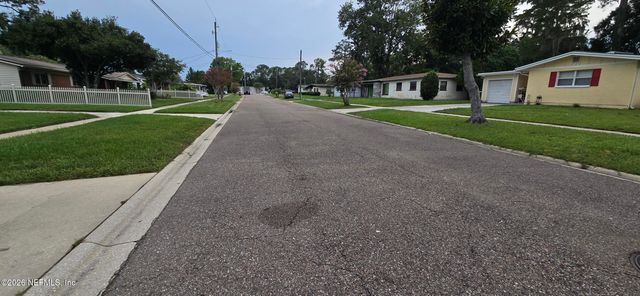 5540 FARGO Drive N, Jacksonville, FL 32207