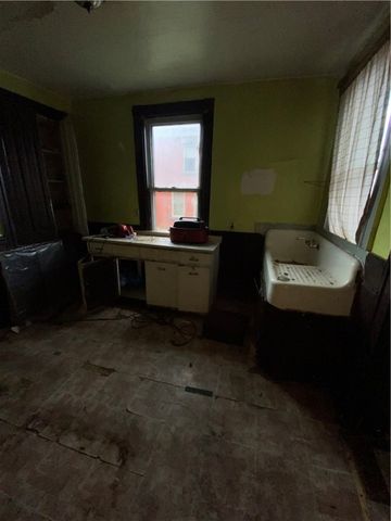 3309 Versailles Ave, Mckeesport, PA 15132