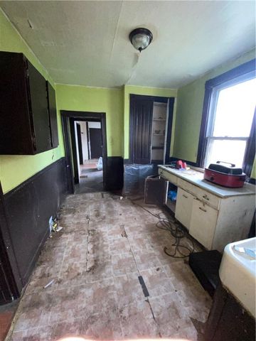 3309 Versailles Ave, Mckeesport, PA 15132