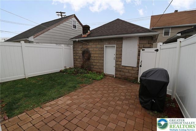 1805 Fairview Avenue, Wilson Boro, PA 18042