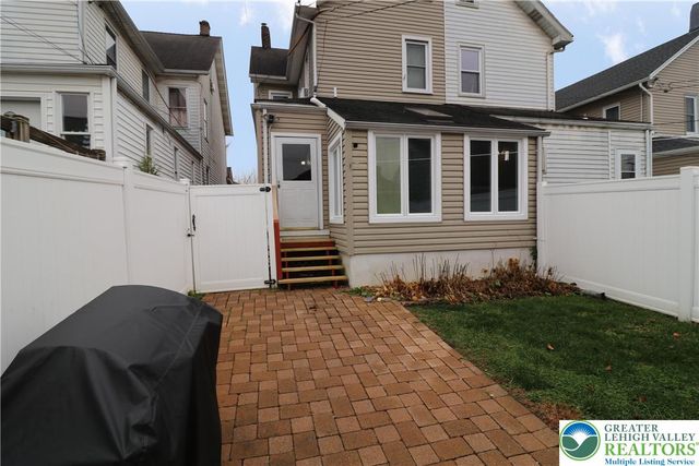 1805 Fairview Avenue, Wilson Boro, PA 18042