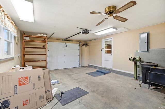 5048 N Us Highway 24 E Road, Huntington, IN 46750