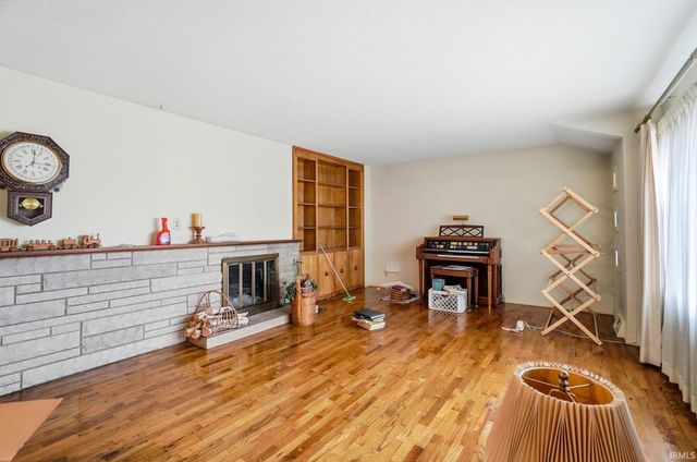 5048 N Us Highway 24 E Road, Huntington, IN 46750