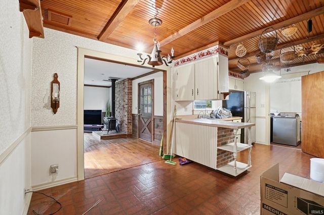 5048 N Us Highway 24 E Road, Huntington, IN 46750