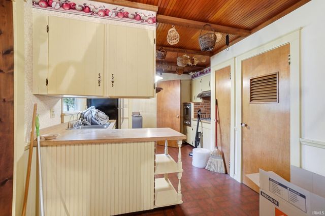 5048 N Us Highway 24 E Road, Huntington, IN 46750