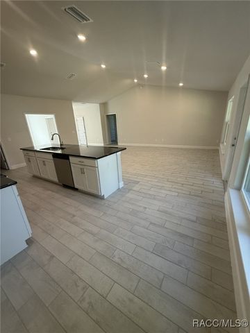 2400 W Tall Oaks Drive, Beverly Hills, FL 34465