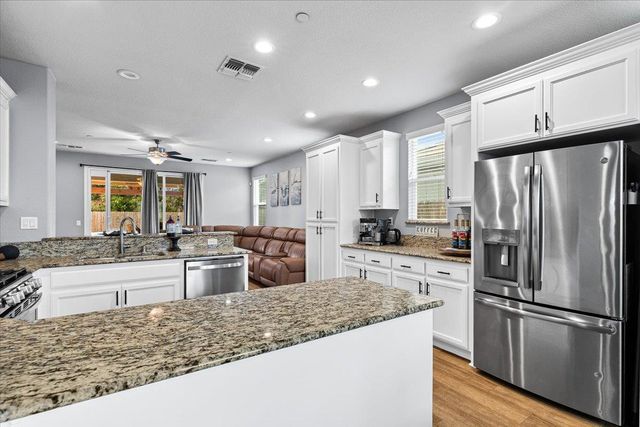 6617 Cervi Rd, Riverbank, CA 95367