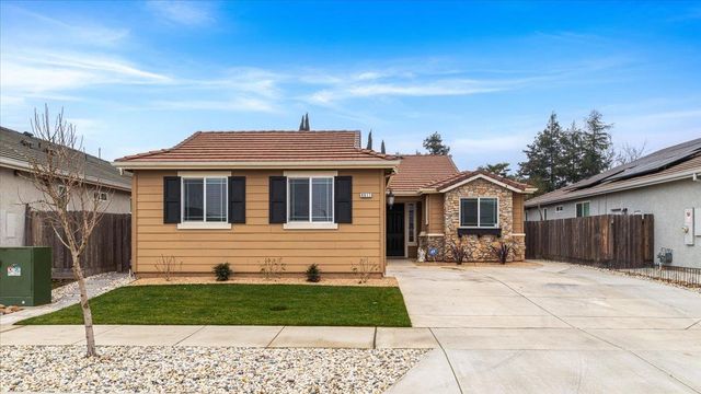 6617 Cervi Rd, Riverbank, CA 95367