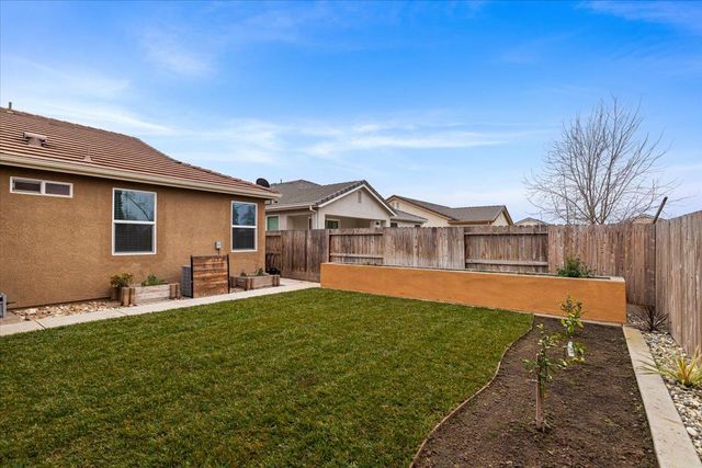 6617 Cervi Rd, Riverbank, CA 95367