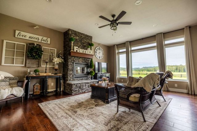 22110 N CREEKSIDE Ln, Colbert, WA 99005