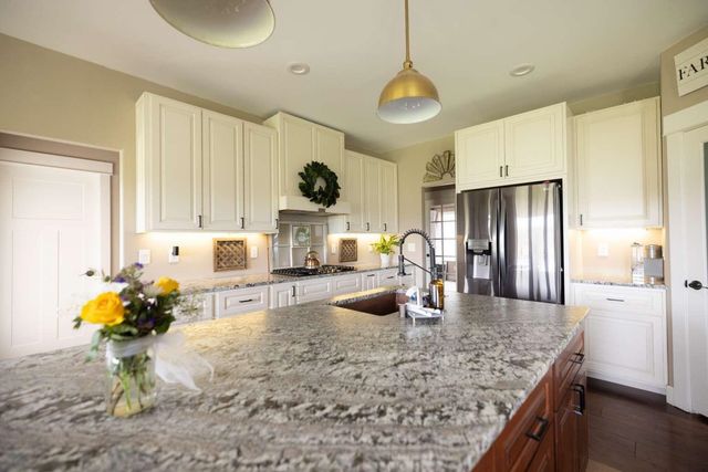 22110 N CREEKSIDE Ln, Colbert, WA 99005
