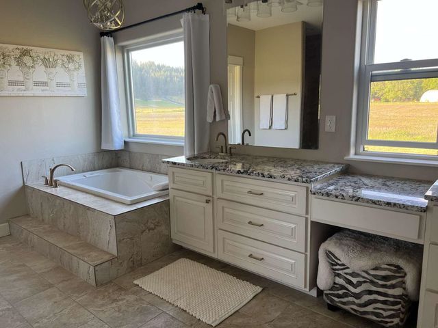 22110 N CREEKSIDE Ln, Colbert, WA 99005