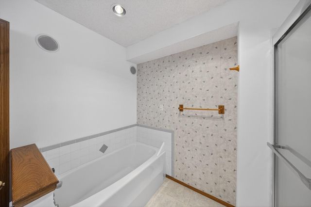 2105 Lincoln Street S, Northfield, MN 55057