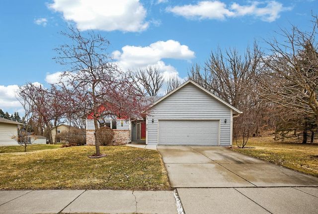 2105 Lincoln Street S, Northfield, MN 55057