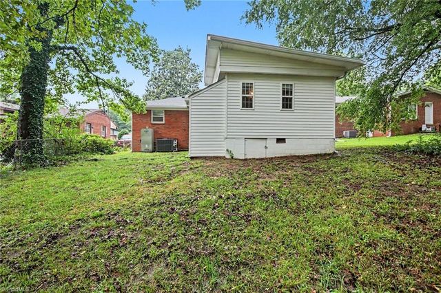 1625 Pichard Street, Greensboro, NC 27401