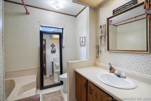 103688 S 4090 Road, Henryetta, OK 74437
