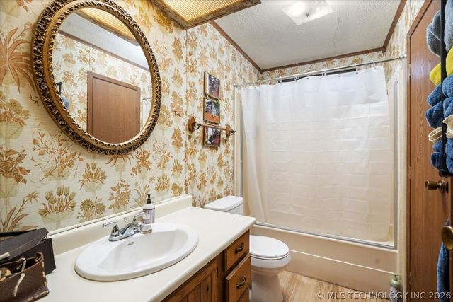 103688 S 4090 Road, Henryetta, OK 74437