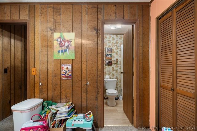 103688 S 4090 Road, Henryetta, OK 74437