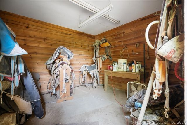 103688 S 4090 Road, Henryetta, OK 74437