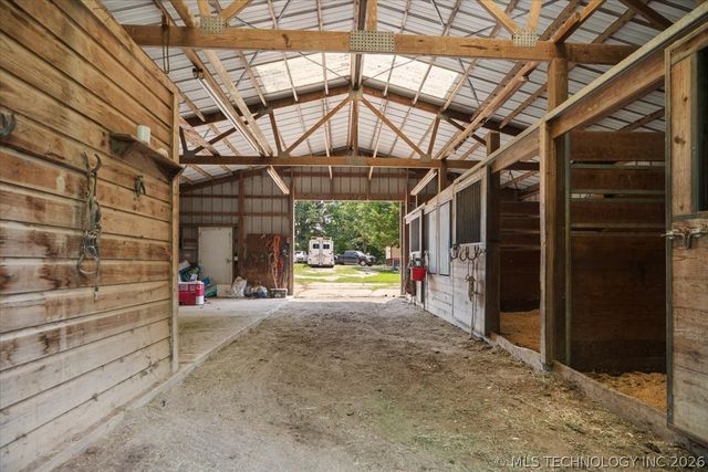 103688 S 4090 Road, Henryetta, OK 74437