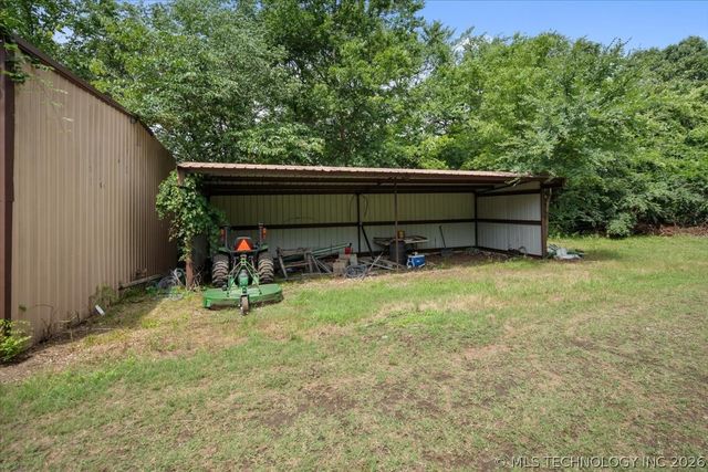 103688 S 4090 Road, Henryetta, OK 74437
