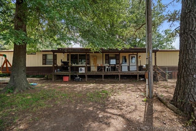 103688 S 4090 Road, Henryetta, OK 74437