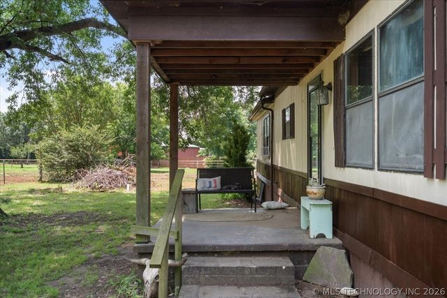 103688 S 4090 Road, Henryetta, OK 74437