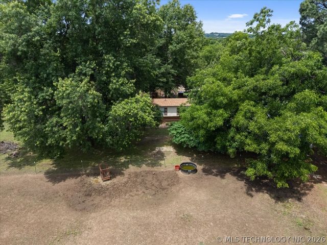 103688 S 4090 Road, Henryetta, OK 74437