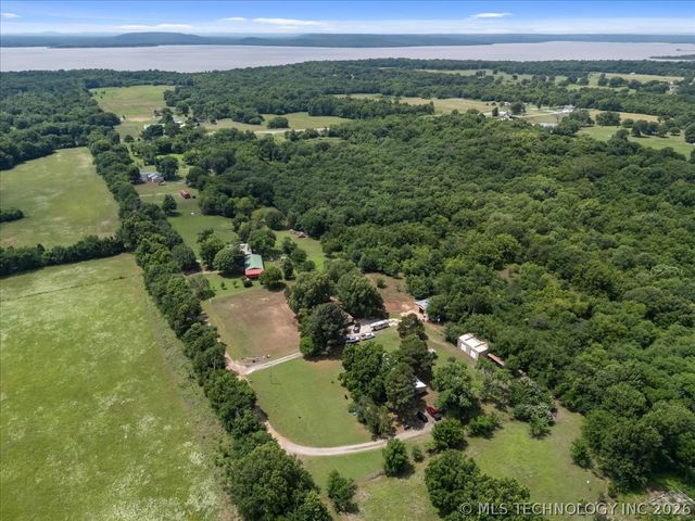 103688 S 4090 Road, Henryetta, OK 74437