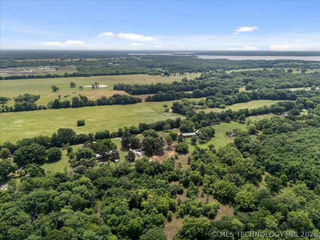 103688 S 4090 Road, Henryetta, OK 74437