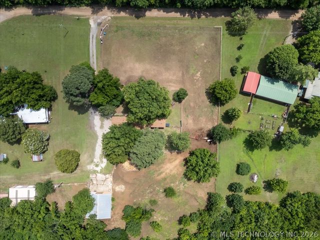 103688 S 4090 Road, Henryetta, OK 74437