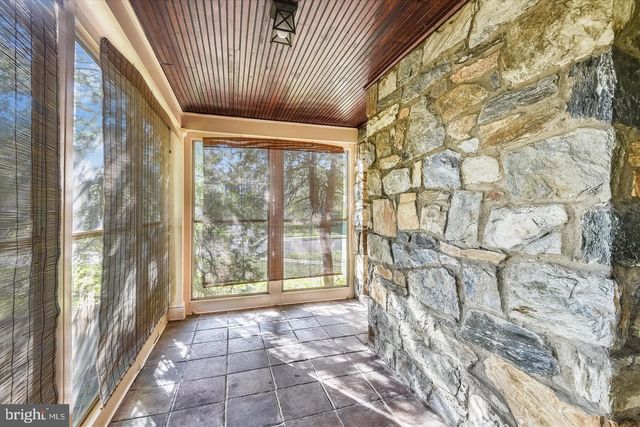 400 MEADOW LN, Falls Church, VA 22042