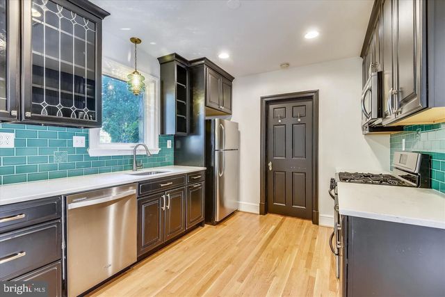 400 MEADOW LN, Falls Church, VA 22042