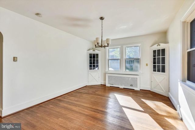 400 MEADOW LN, Falls Church, VA 22042