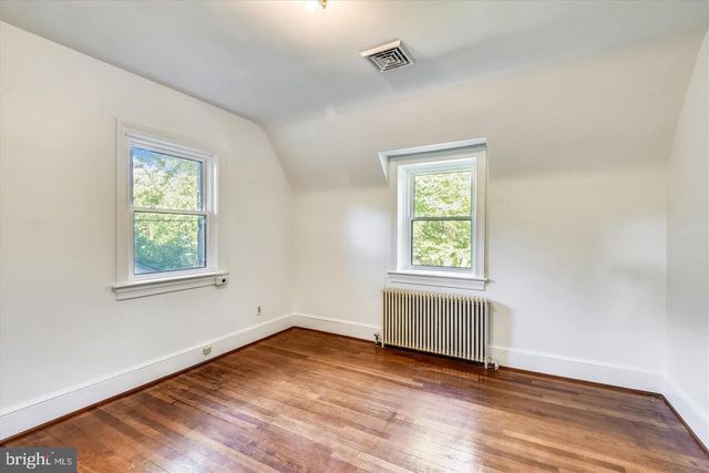 400 MEADOW LN, Falls Church, VA 22042