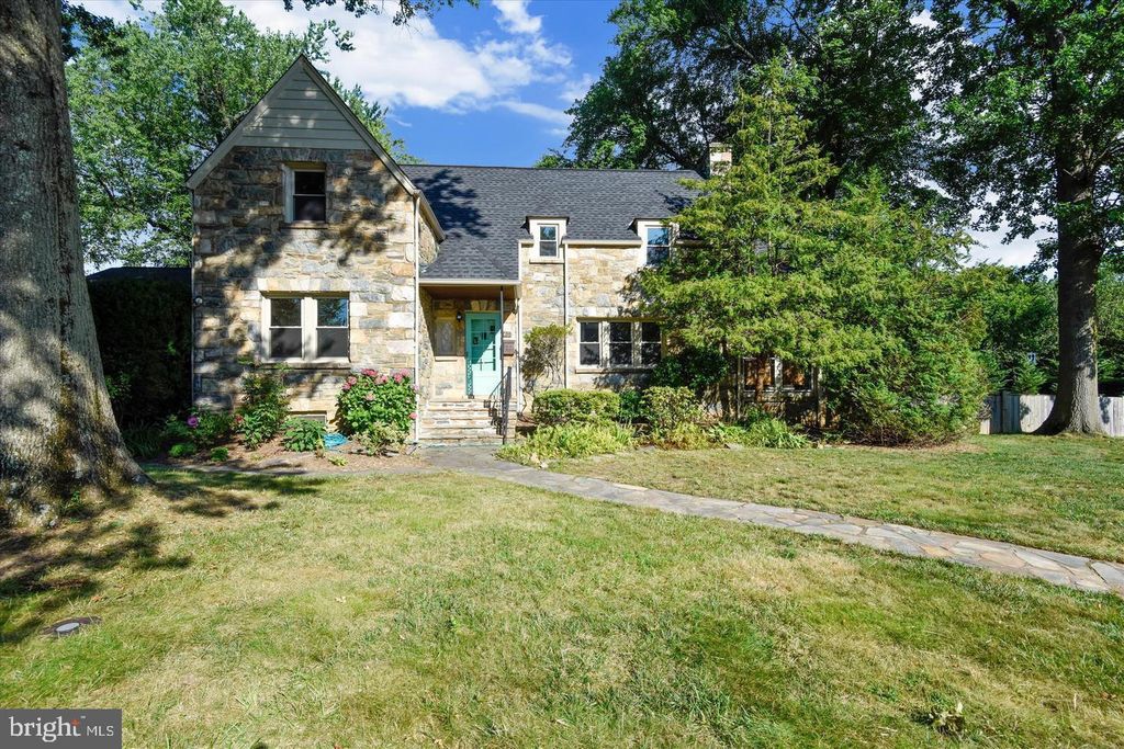 400 MEADOW LN, Falls Church, VA 22042