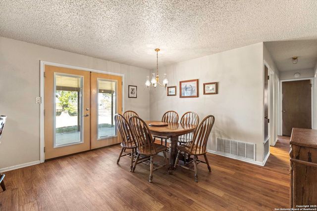 171 Big Oak Drive, Adkins, TX 78101