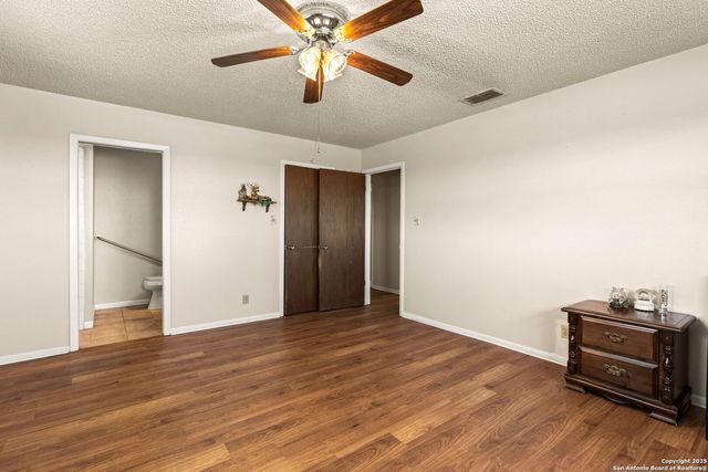 171 Big Oak Drive, Adkins, TX 78101