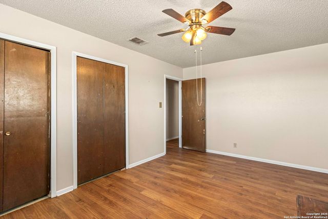 171 Big Oak Drive, Adkins, TX 78101